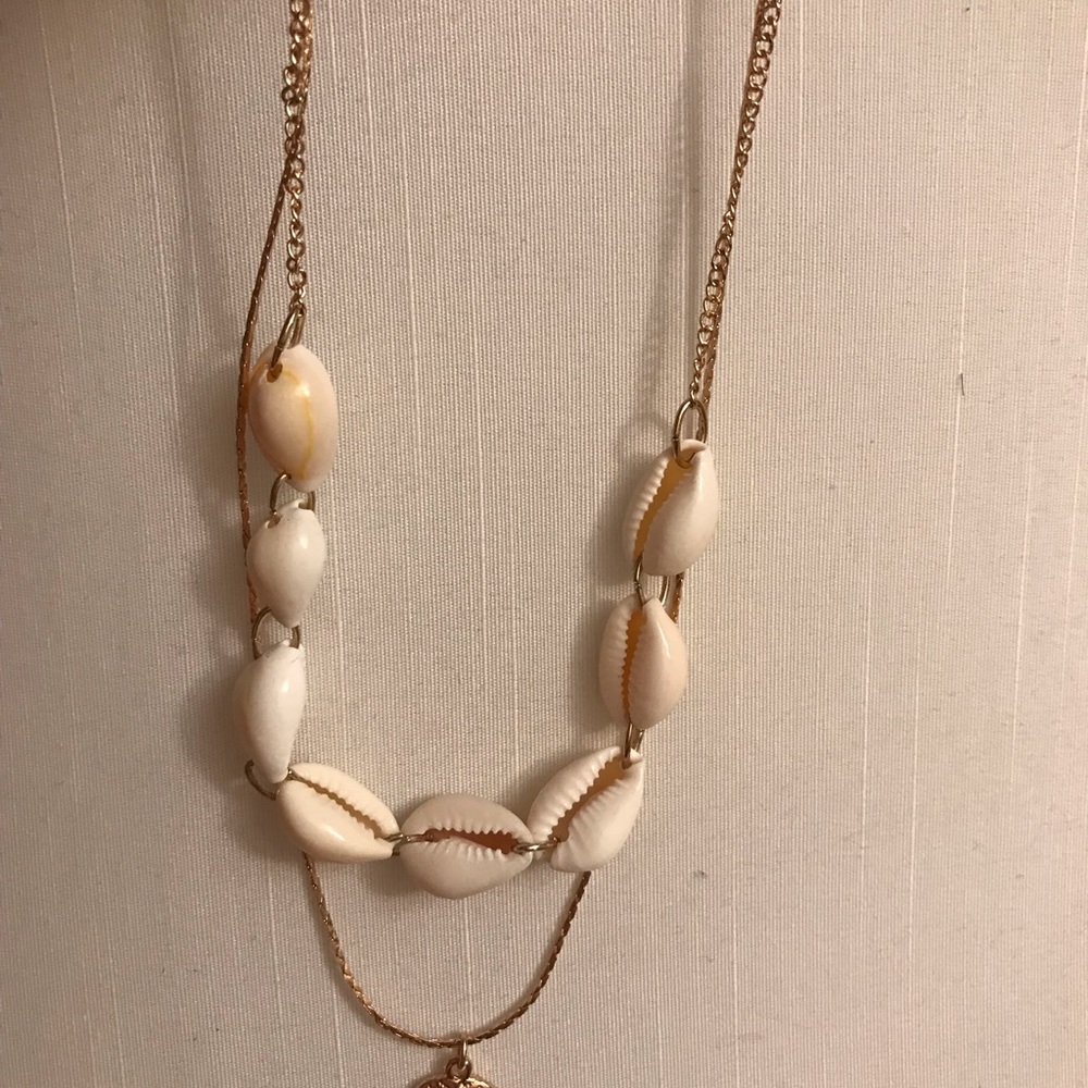 Child of the Wild Shell Necklace - Picture 3 of 3
